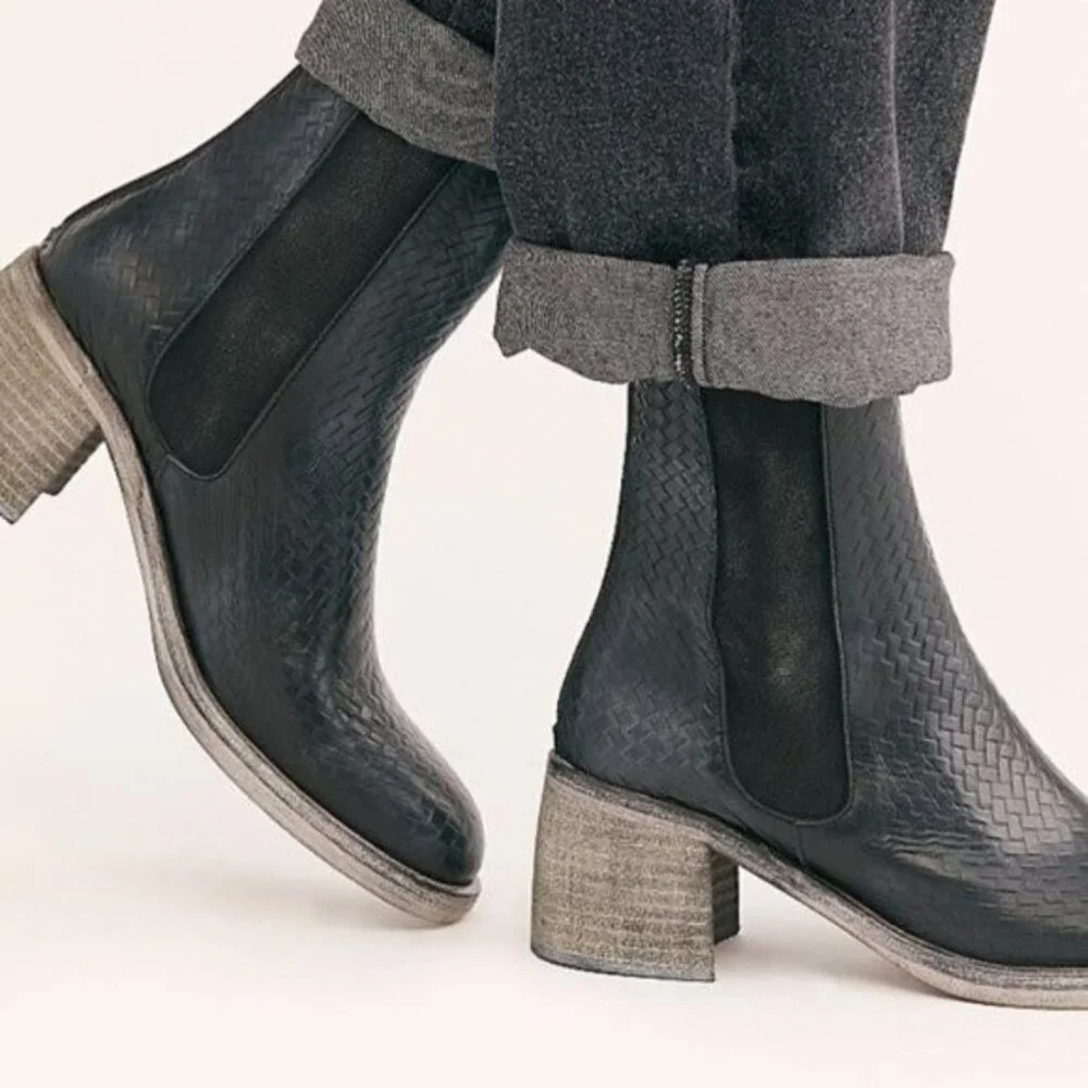 Free People Essential Chelsea Boots - Picture 7 of 15